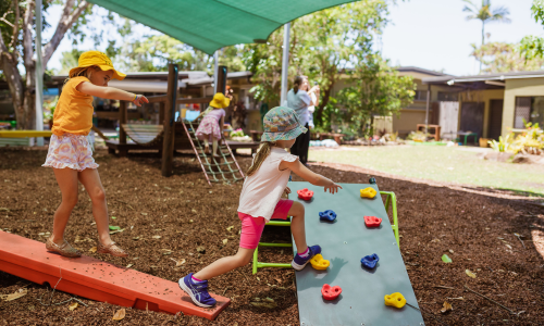 C&K kindy children playing outside